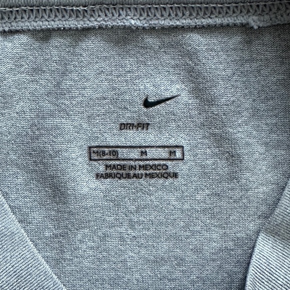 Nike Women's Grey Short Sleeve Dri-Fit Top (M) - Picture 4 of 6